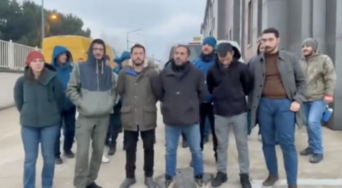 Bursa'da PTT çalışanı 3 işçi işten çıkarıldı, işçiler kontak kapattı