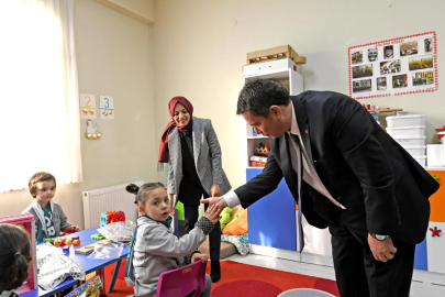 Osmangazi Belediye Başkanı Aydın, özel gereksinimli çocukların karne sevincini paylaştı