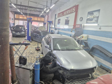 Bursa'da yüzbinlerce araç servislerde kaldı