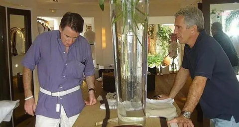 İngiltere'de Epstein istifası