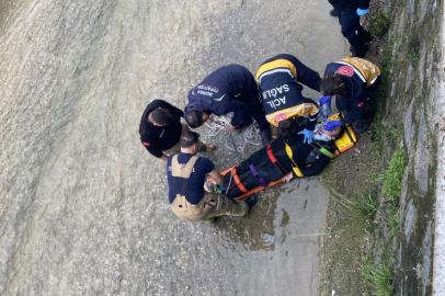 Bursa'da dereye düşen adam  hayata döndürüldü