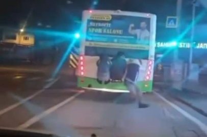 Bursa'da tehlikeli yolculuk kamerada!