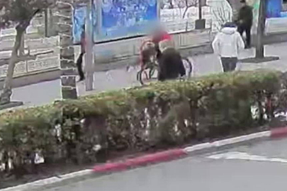 Yolda bulduğu çantayı yetkililere teslim etmedi, işinden oldu