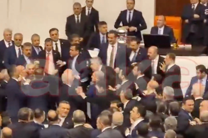 Meclis'te Akın Gürlek gerginliği: Yumruklar havada uçtu