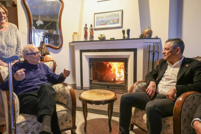 Özgür Özel'den Ataol Behramoğlu'na ziyaret