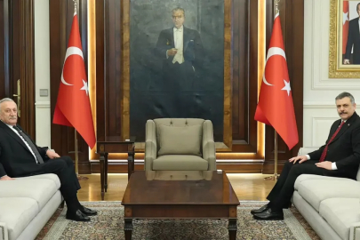 Mehmet Ağar'dan yeni İçişleri Bakanı Çiftçi'ye ziyaret