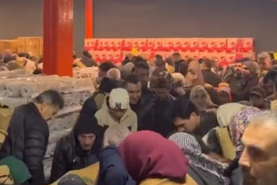 Bursa'da 100 liralık indirim için birbirlerini ezdiler