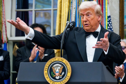 Trump: "İran’da rejim değişikliği en iyi senaryo gibi görünüyor"