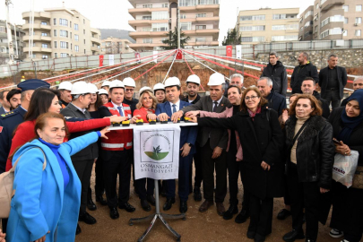 Osmangazi’de geleceğe yatırım: Kreş ve Aile Sağlığı Merkezi’nin temeli atıldı