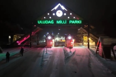 Uludağ'da kış lastiği ya da zinciri bulunmayan araçların geçişine izin verilmedi