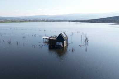 Karacabey Ovası göl oldu: Bungalovlar su ortasında kaldı