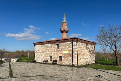 Karacabey'de 625 yıllık cami sular altında kalma tehlikesinde