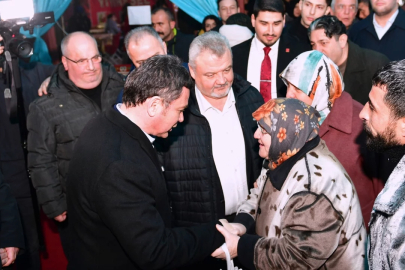 Başkan Erkan Aydın Ramazan Sokağı'nda vatandaşlarla buluştu