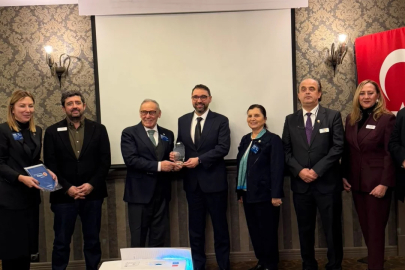 Gazeteci Yaman Kaya'ya Meslek Hizmet Ödülü