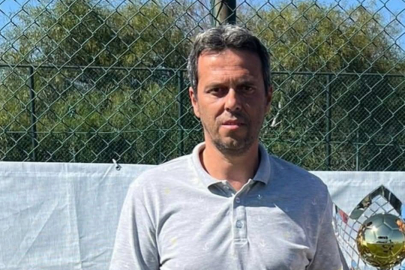 51 yaşındaki eski futbolcu Bursa'da halı sahada kalp krizi geçirdi