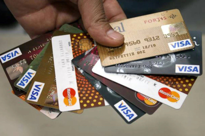 Türkiye'de her iki kişiden birinin kredi kartı borcu maaşını geçti
