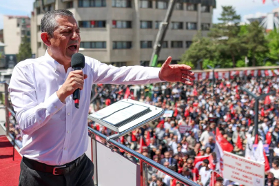 Özgür Özel'den iktidara İran eleştirisi: Türkiye'nin durumu içler acısı