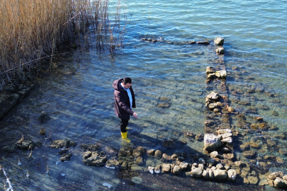 İznik Gölü'nde sular çekildi: Bir tarihi eser günyüzüne çıktı