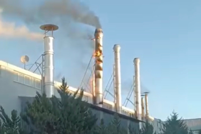 Bursa’da fabrikanın bacasında yangın!