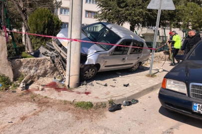 İnegöl'de el freni çekilmeyen otomobil dehşet saçtı: Dede ve torunlarına çarptı, 11 yaşındaki öykü hayatını kaybetti