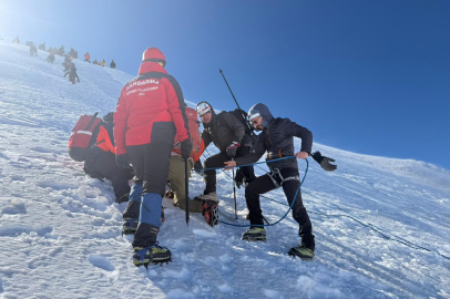 Uludağ’da mahsur kalan 2 kadın kurtarıldı