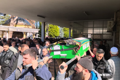 İnegöl'de otomobilin çarptığı 11 yaşındaki öykü gözyaşlarıyla uğurlandı