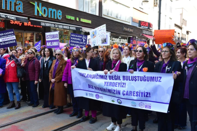 Bursalı kadınlardan özgürlük ve eşitlik yürüyüşü