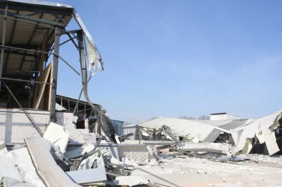 Nilüfer’de 4 kaçak bina yıkıldı