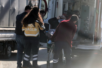 Bursa'da kontrolden çıkan motosiklet devrildi: 4 yaralı