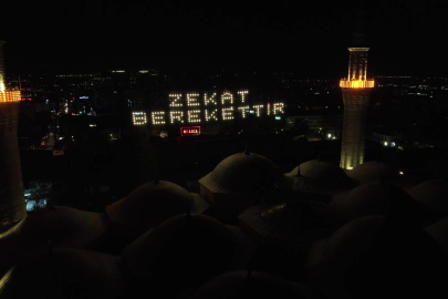 Ulu Cami’de mahya değişti: bu kez Uludağ’a doğru okunuyor