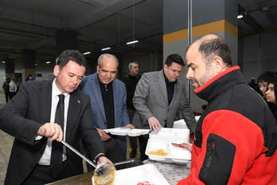 Osmangazi Belediye Başkanı Aydın Yunuseli'nde vatandaşlarla iftar yaptı