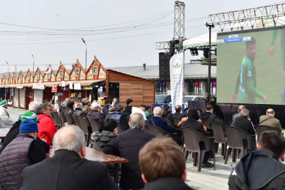 Bursaspor coşkusu Osmangazi Meydanı'nda yaşandı