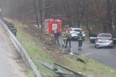 Bursa’da kontrolden çıkan otomobil alt yola uçtu: 3 yaralı