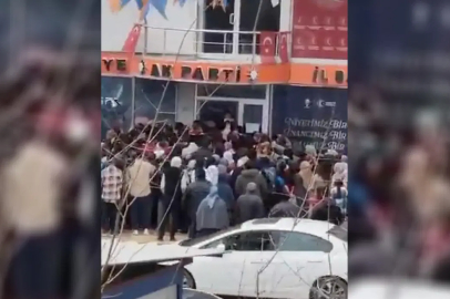 AKP il binasında emekliye harçlık mı dağıtıldı?