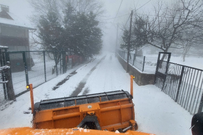 Osmangazi Belediyesi’nden bayramda karla kesintisiz mücadele