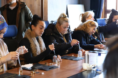 Osmangazi'de Parfüm Yapım Atölyesi'nde kokular sanata dönüştü