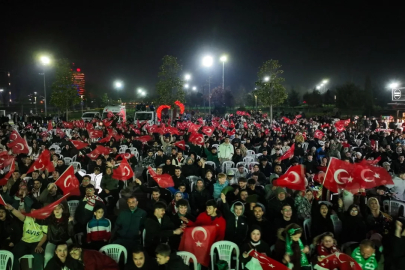 Bursa'da dev ekranda milli coşku
