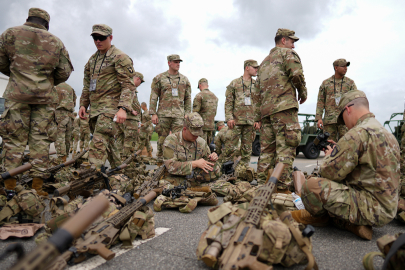 WSJ: "Pentagon, Orta Doğu'ya 10 bin kara askeri daha göndermeyi değerlendiriyor1