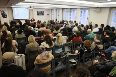 Bursa'da felsefe buluşması: “İnsanın Temel Sorunları: Etik ve Eros” konuşuldu