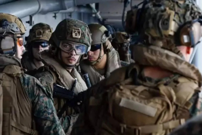 CENTCOM duyurdu: Piyadeleri taşıyan USS Tripoli Orta Doğu'da!