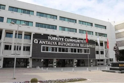 Antalya Büyükşehir'de "rüşvet soruşturması": Muhittin Böcek'in başdanışmanı gözaltına alındı