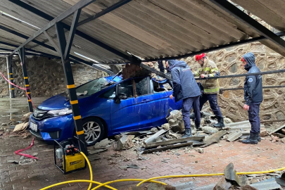 Bursa'da sağanak sonrası istinat duvarı çöktü