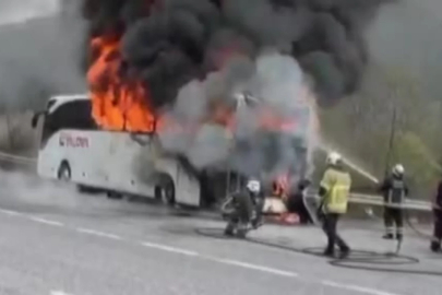 Bursa'da seyir halindeki yolcu otobüsü yandı