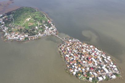 "Küçük Venedik" turizm sezonunu açtı ama yolları kapandı
