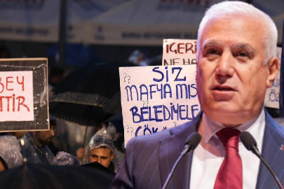 Bursalılar Bozbey için toplandı: "Bozbey Aydın'daki topuklayan efe gibi gidip de AKP'ye sığınmadığı için gözaltında"