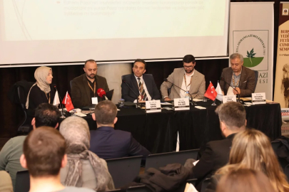 Osmangazi'de "Bursa'nın Yedi Yüzü" sempozyumu düzenlendi