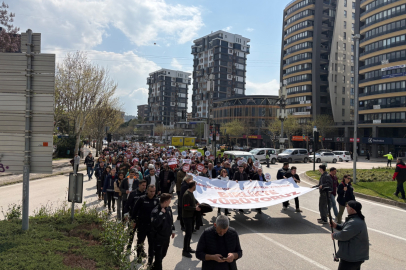 Bursa’da Sol Parti'den “laik ve demokratik cumhuriyet” yürüyüşü