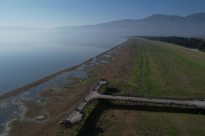 Bursa’da korkutan manzara: Göl 300 metre çekildi