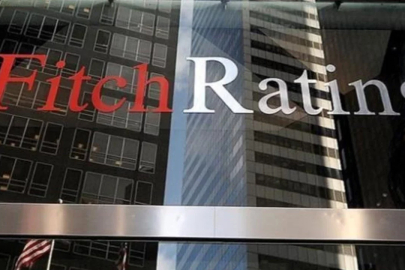 Fitch, Türkiye'nin kredi görünümünü pozitiften durağana çevirdi