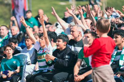 Bursa'da dev ekranda Bursaspor coşkusu!